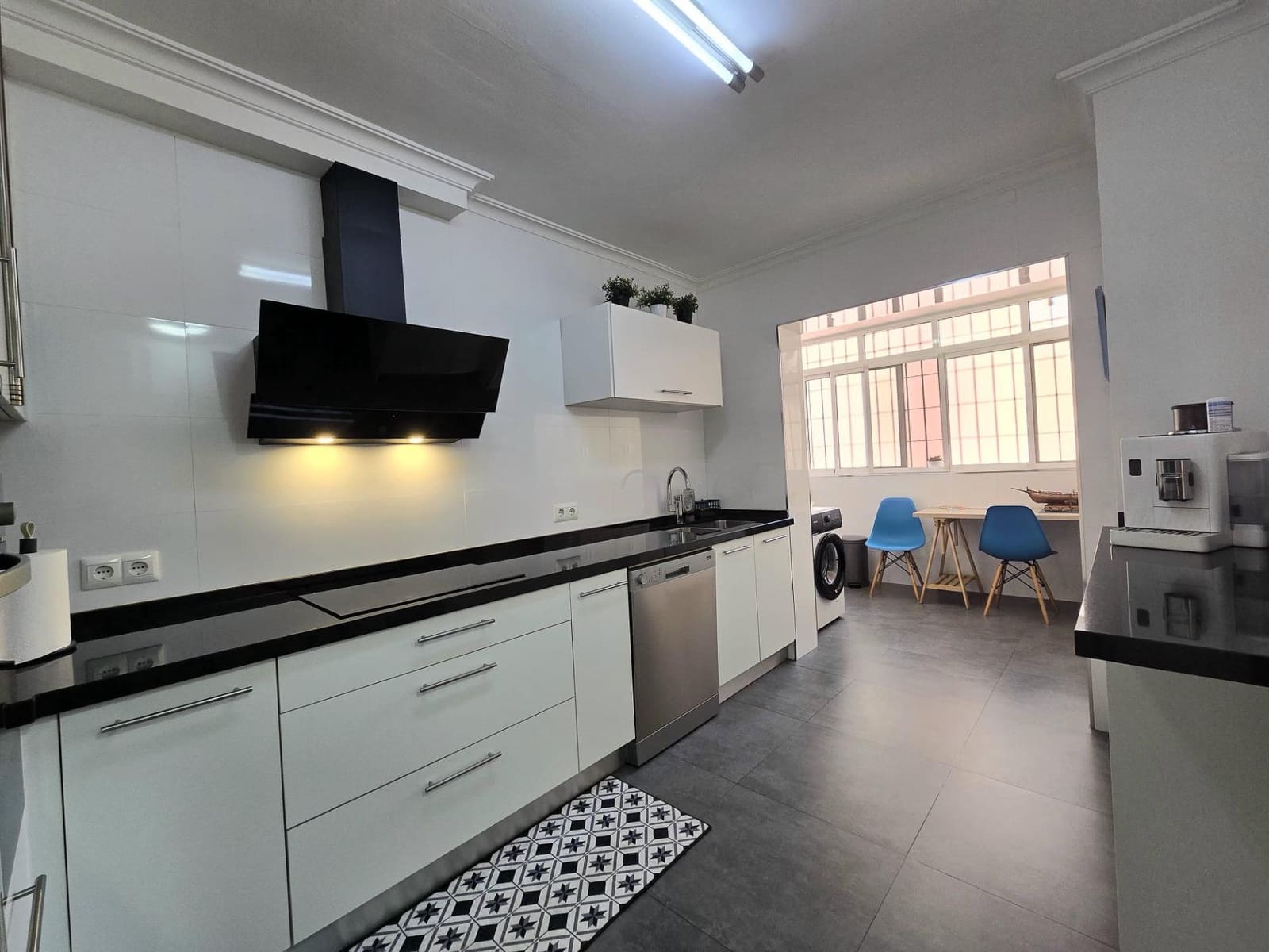 4 sypialnia Mieszkanie na sprzedaż w Miasto Malaga z garażem - 585 000 € (Ref: 10067926)