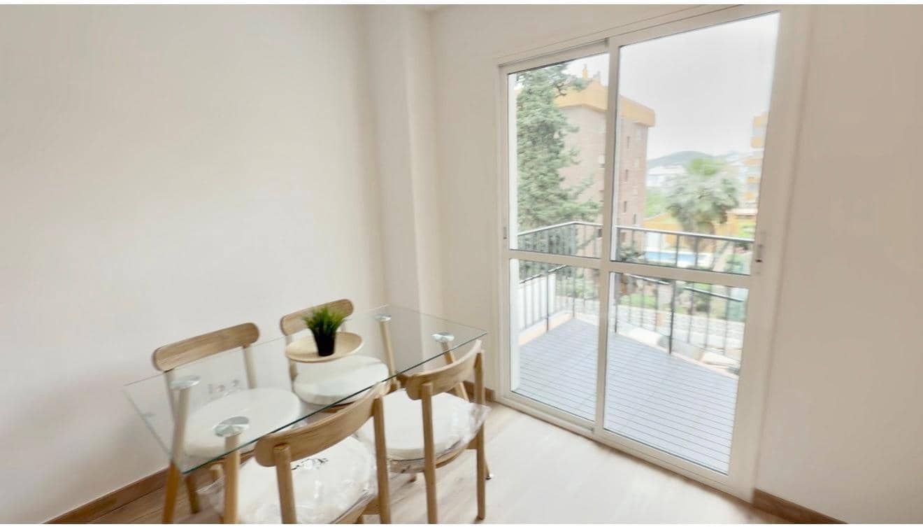 2 makuuhuone Asunto myytävänä paikassa Benalmadena mukana uima-altaan 
autotalli - 325 000 € (Ref: 10075646)