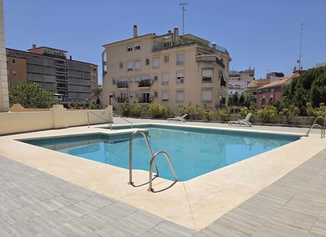 Lägenhet till salu i Torremolinos med pool - 169 900 € (Ref: 10078355)