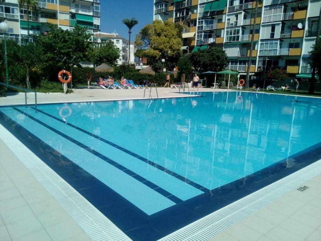 2 makuuhuone Asunto myytävänä paikassa Benalmadena mukana uima-altaan - 305 000 € (Ref: 10078356)
