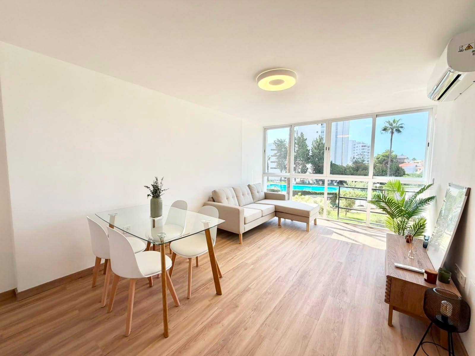 2 makuuhuone Asunto myytävänä paikassa Benalmadena mukana uima-altaan - 305 000 € (Ref: 10078356)