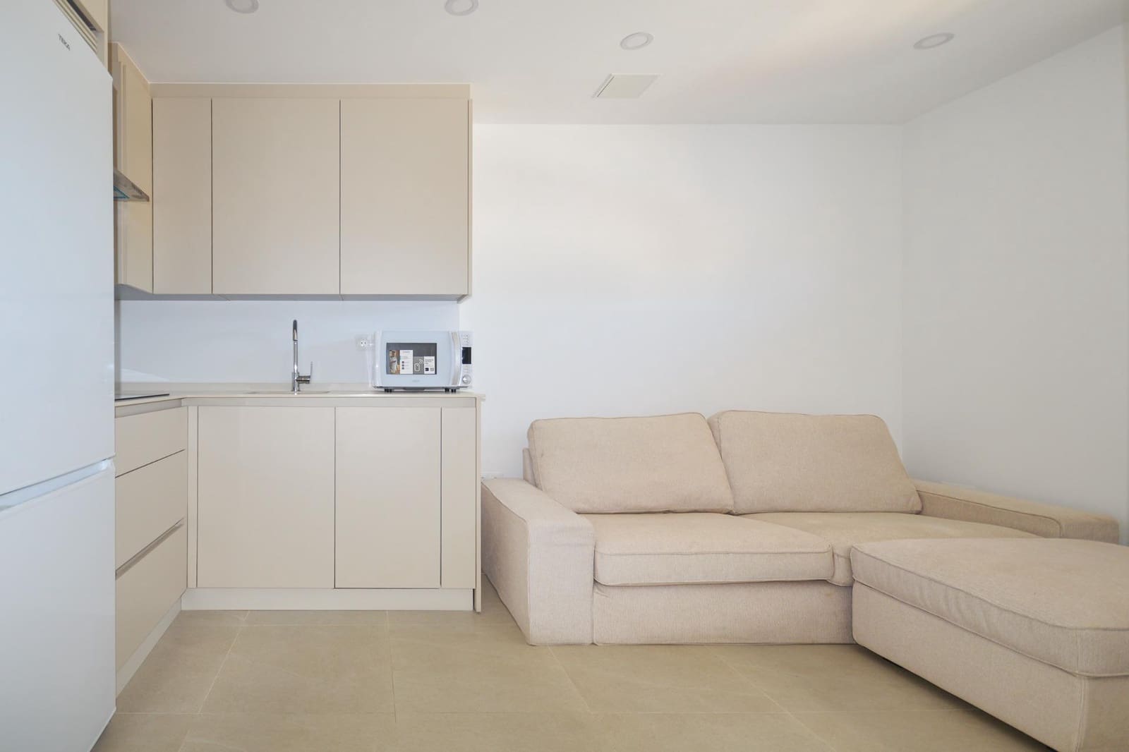 1 bedroom Flat for sale in Torremolinos with pool - € 299,000 (Ref: 10120185)