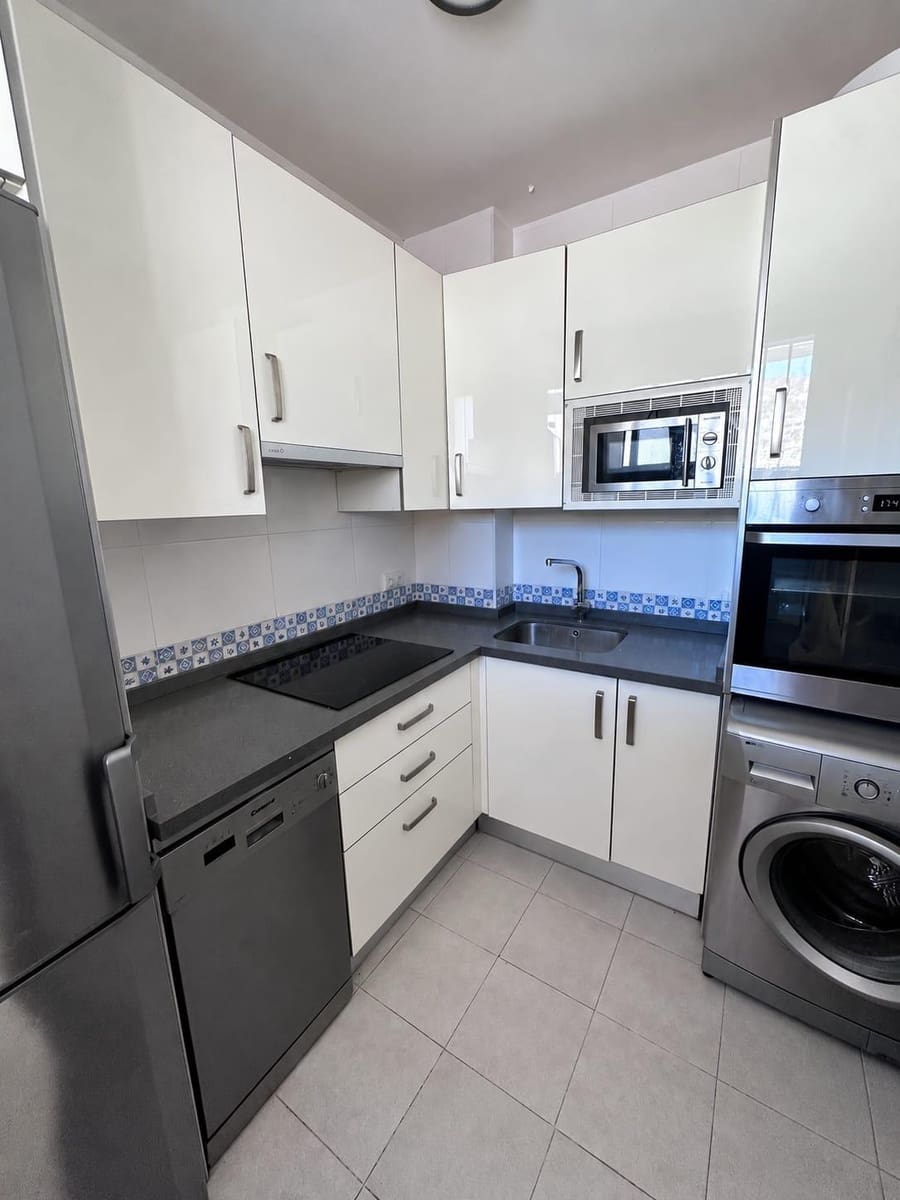 2 quarto Apartamento para arrendar em Benalmadena com piscina garagem - 1 400 € (Ref: 10159676)