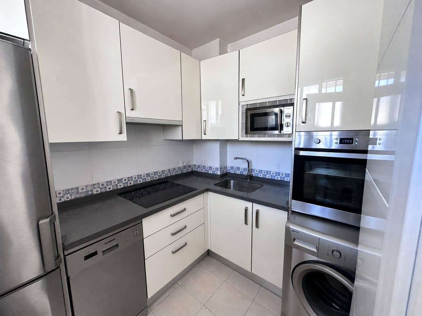 2 quarto Apartamento para arrendar em Benalmadena com piscina garagem - 1 400 € (Ref: 10159676)