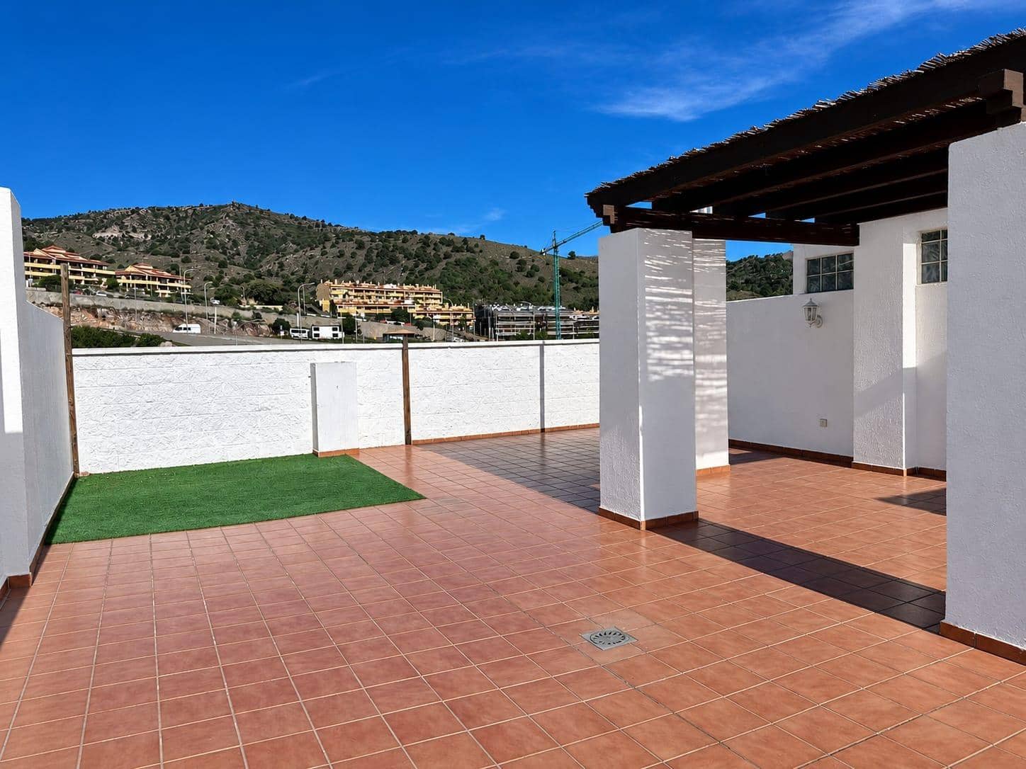 2 quarto Apartamento para arrendar em Benalmadena com piscina garagem - 1 400 € (Ref: 10159676)