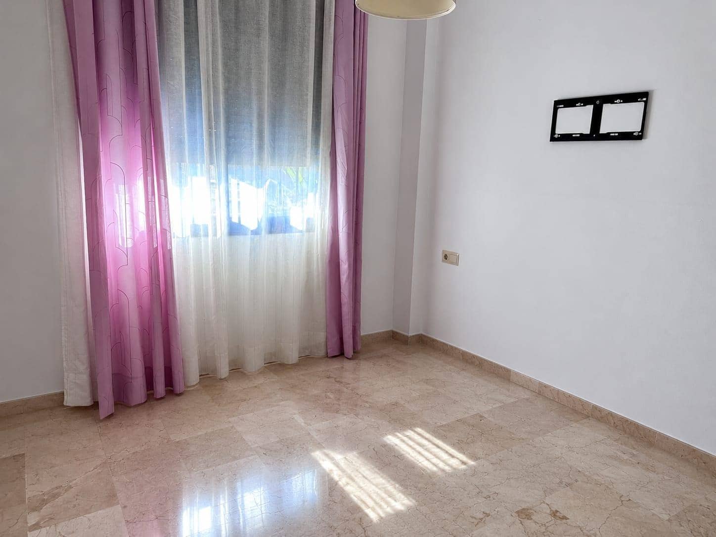 2 quarto Apartamento para arrendar em Benalmadena com piscina garagem - 1 400 € (Ref: 10159676)