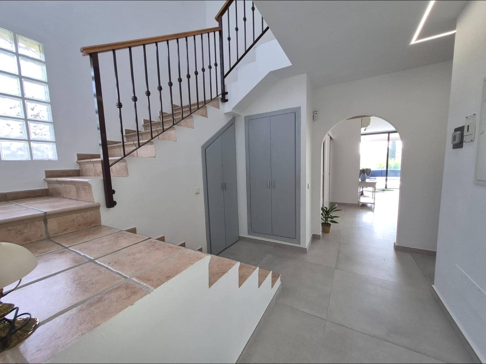 5 bedroom Villa for sale in Torremolinos with pool garage - € 1,150,000 (Ref: 10162272)