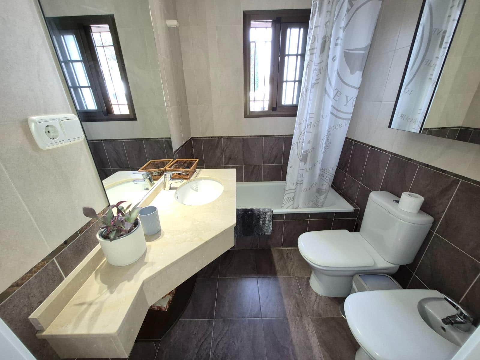 5 bedroom Villa for sale in Torremolinos with pool garage - € 1,150,000 (Ref: 10162272)