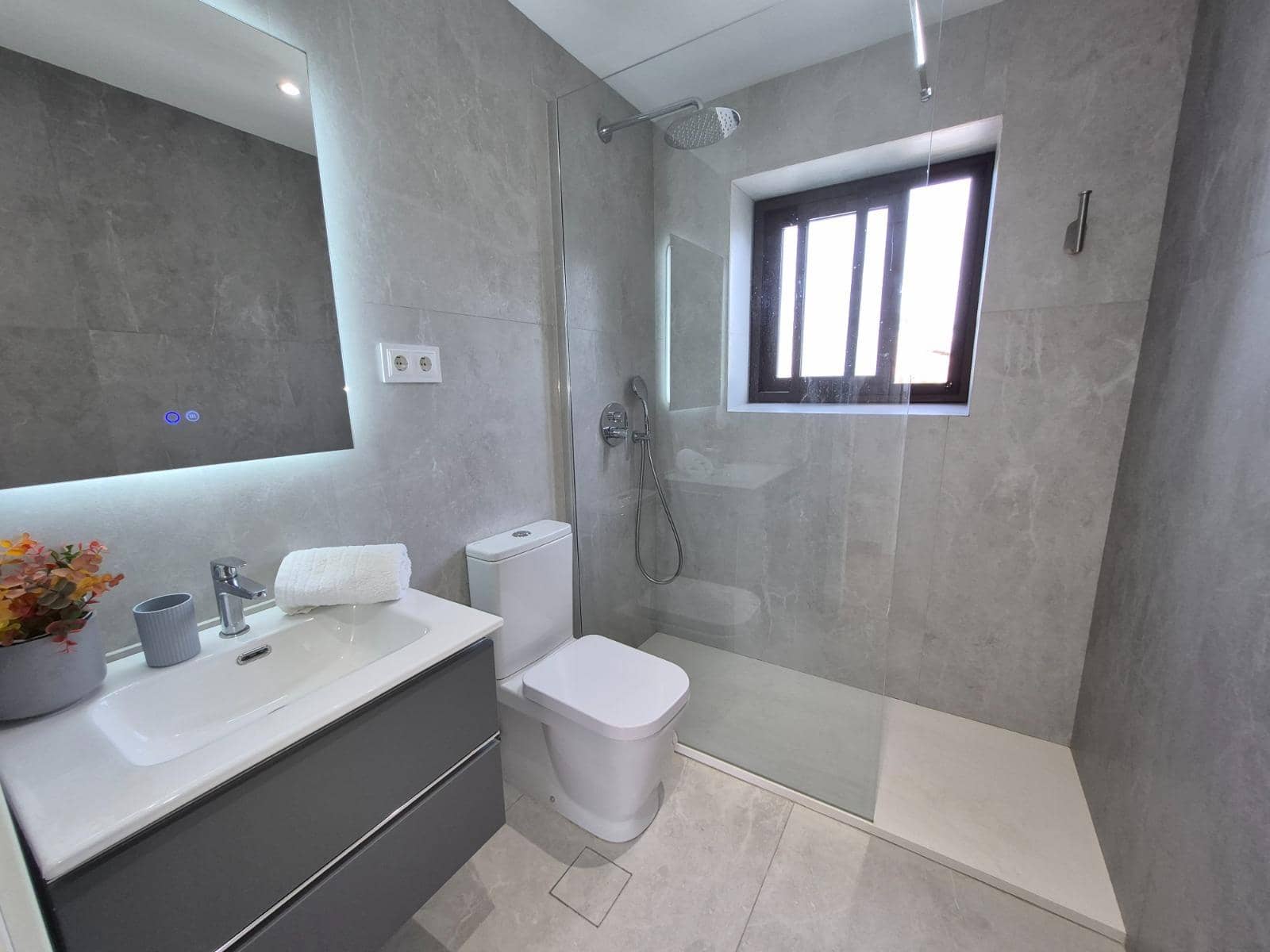 5 bedroom Villa for sale in Torremolinos with pool garage - € 1,150,000 (Ref: 10162272)