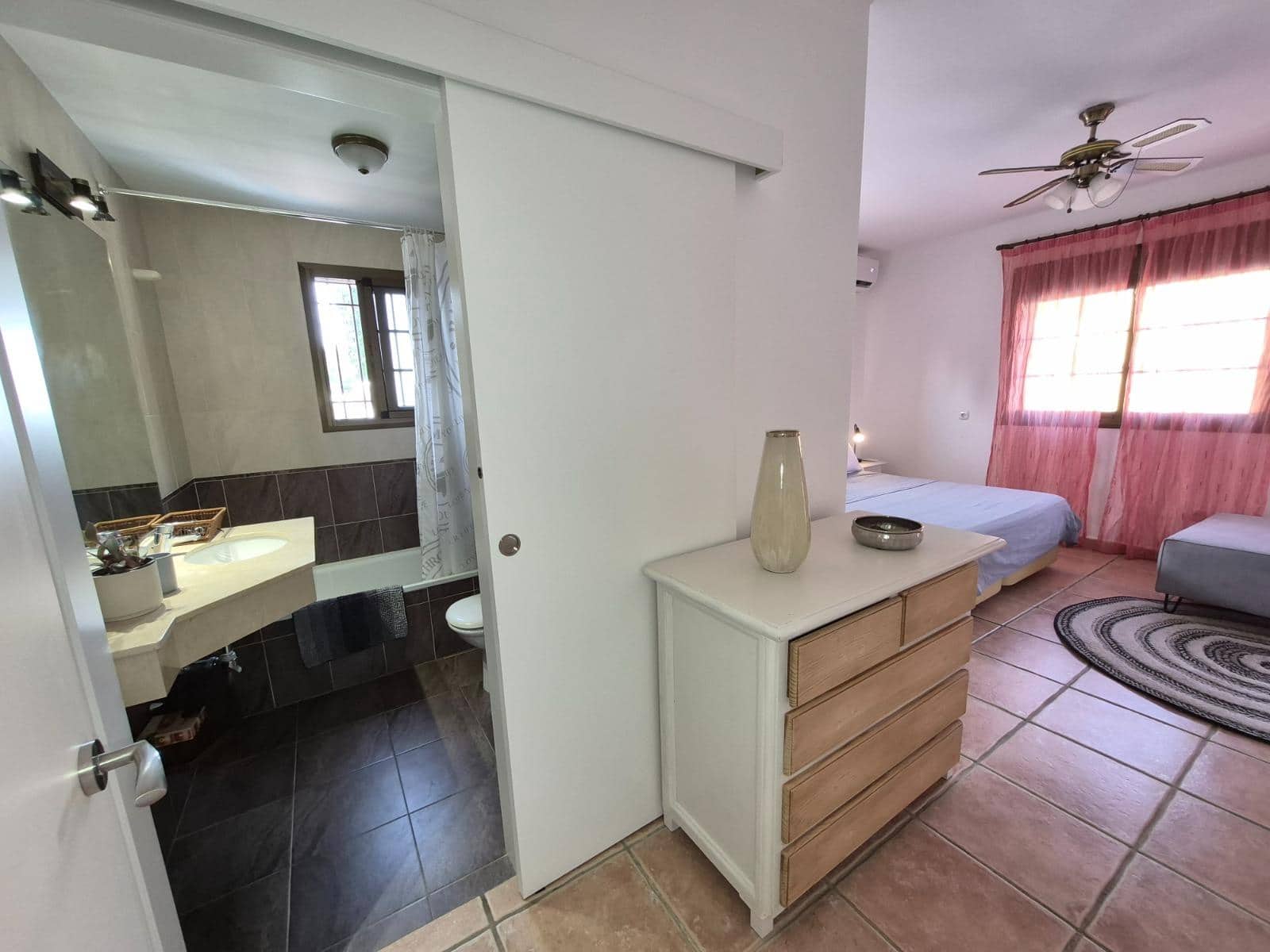 5 bedroom Villa for sale in Torremolinos with pool garage - € 1,150,000 (Ref: 10162272)