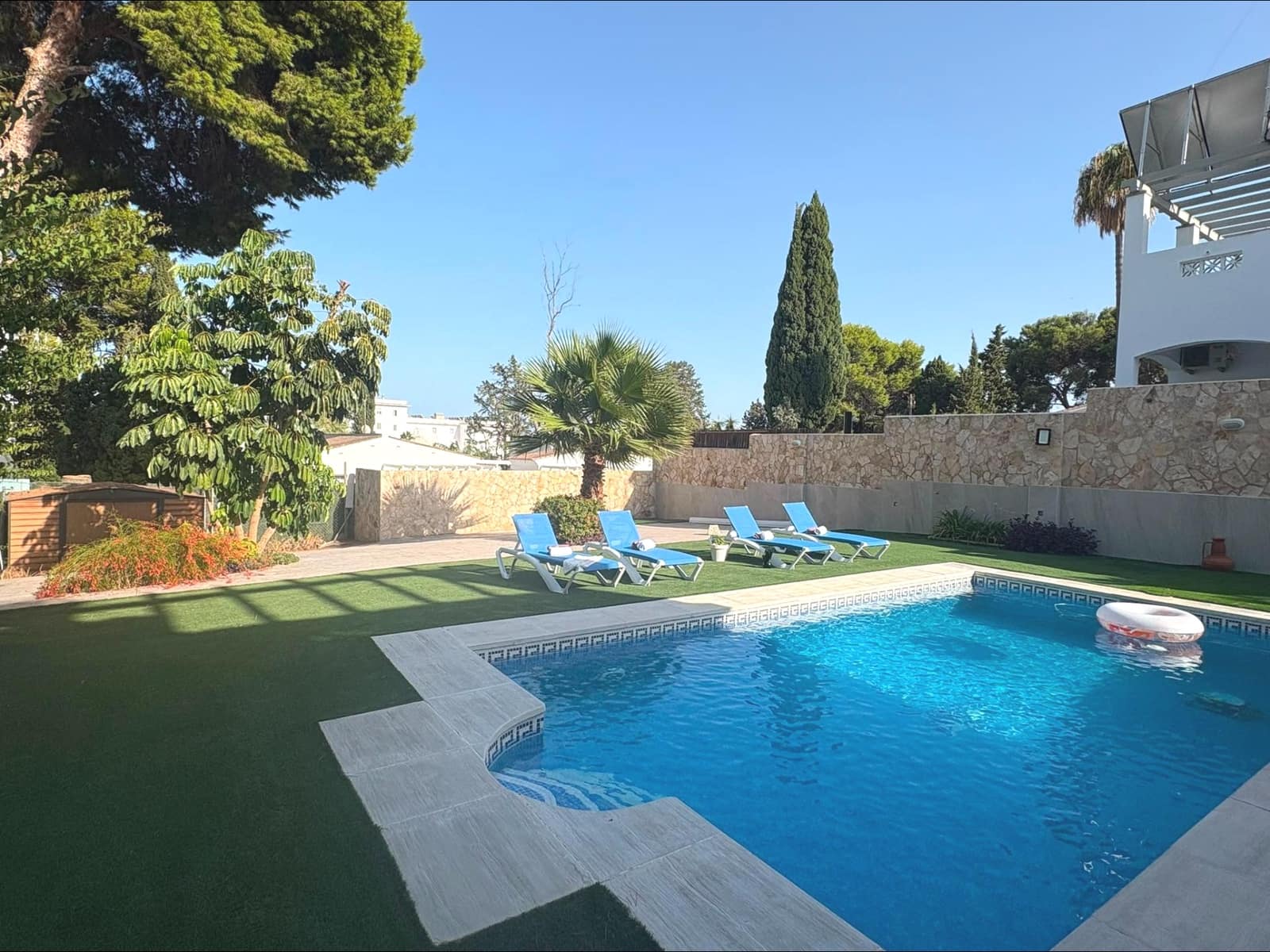 5 bedroom Villa for sale in Torremolinos with pool garage - € 1,150,000 (Ref: 10162272)