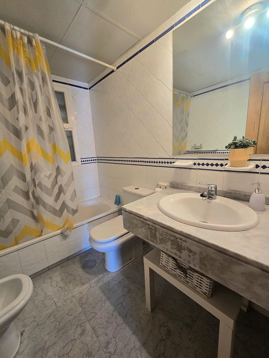 2 bedroom Flat for sale in Torrequebrada with pool garage - € 434,500 (Ref: 10171590)