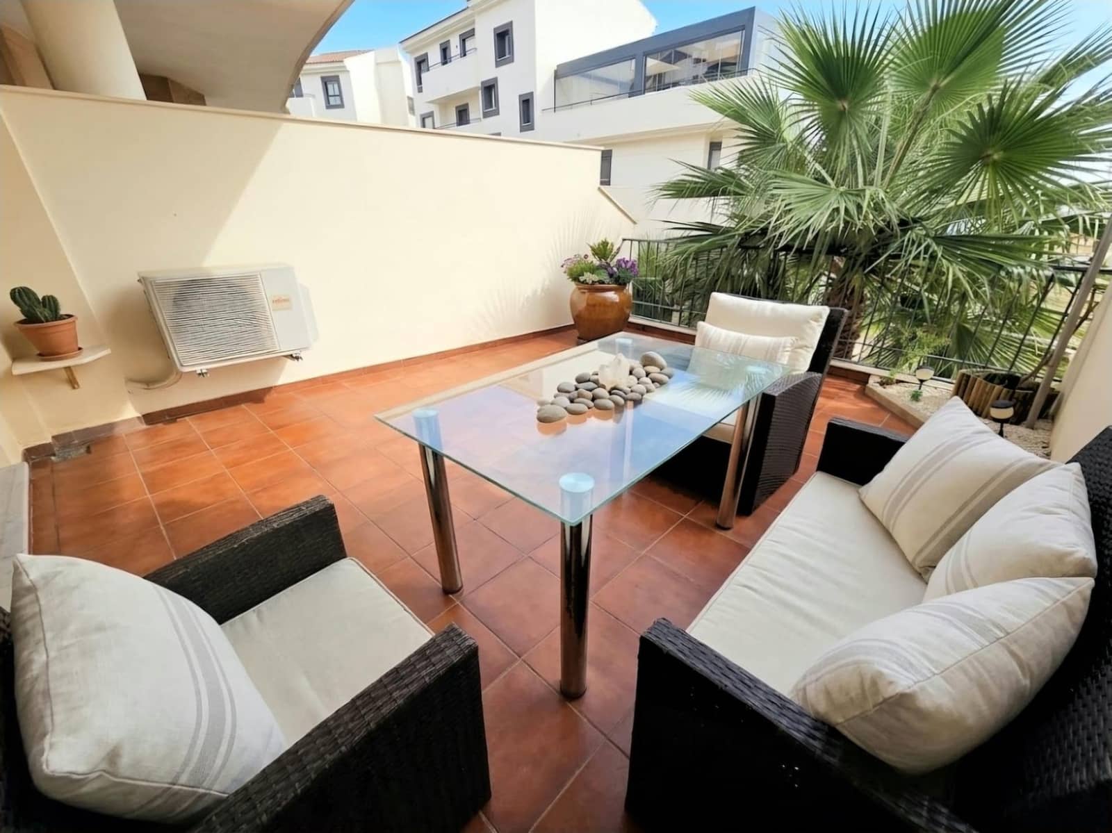 2 bedroom Flat for sale in Torrequebrada with pool garage - € 434,500 (Ref: 10171590)