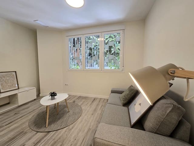 Studio till salu i Cruz de Humilladero, Málaga stad - 200 000 € (Ref: 10177149)