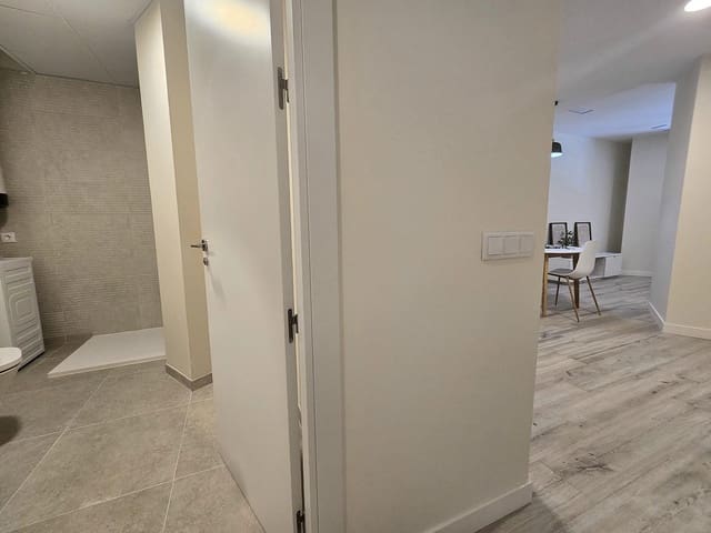 Studio till salu i Cruz de Humilladero, Málaga stad - 200 000 € (Ref: 10177149)