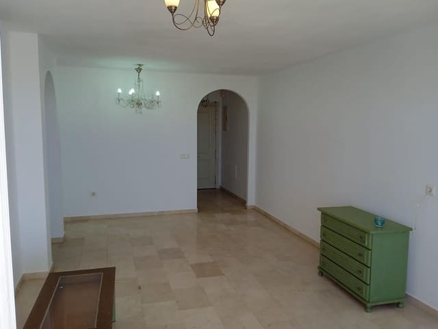 Piso de 2 habitaciones en Benalmádena en alquiler con piscina garaje - 1.100 € (Ref: 9104485)