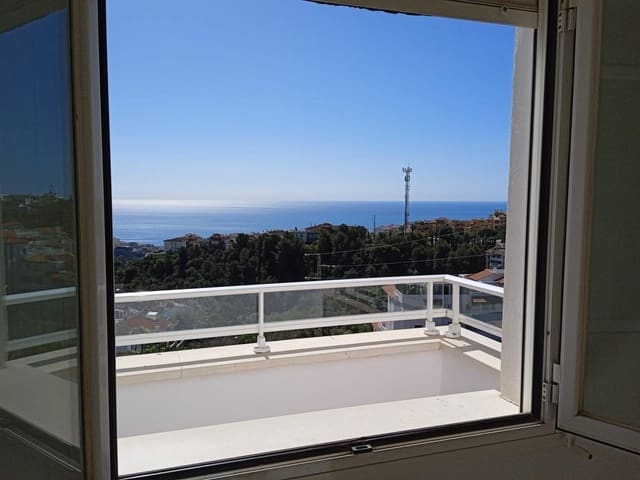 Piso de 2 habitaciones en Benalmádena en alquiler con piscina garaje - 1.100 € (Ref: 9104485)