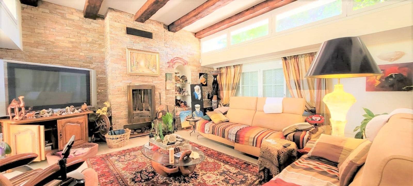 5 bedroom Villa for sale in Torremolinos with pool garage - € 895,000 (Ref: 9163645)