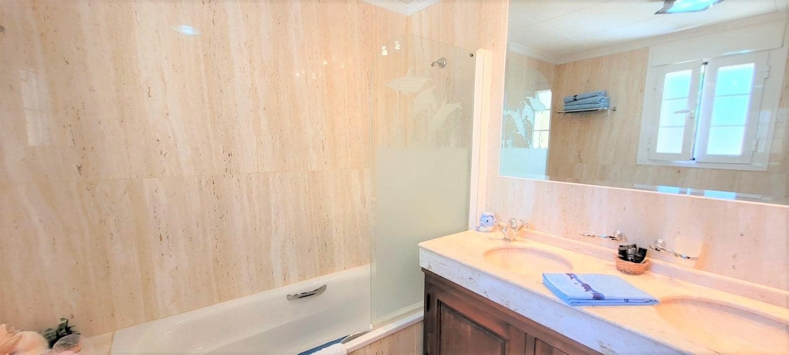 5 bedroom Villa for sale in Torremolinos with pool garage - € 895,000 (Ref: 9163645)