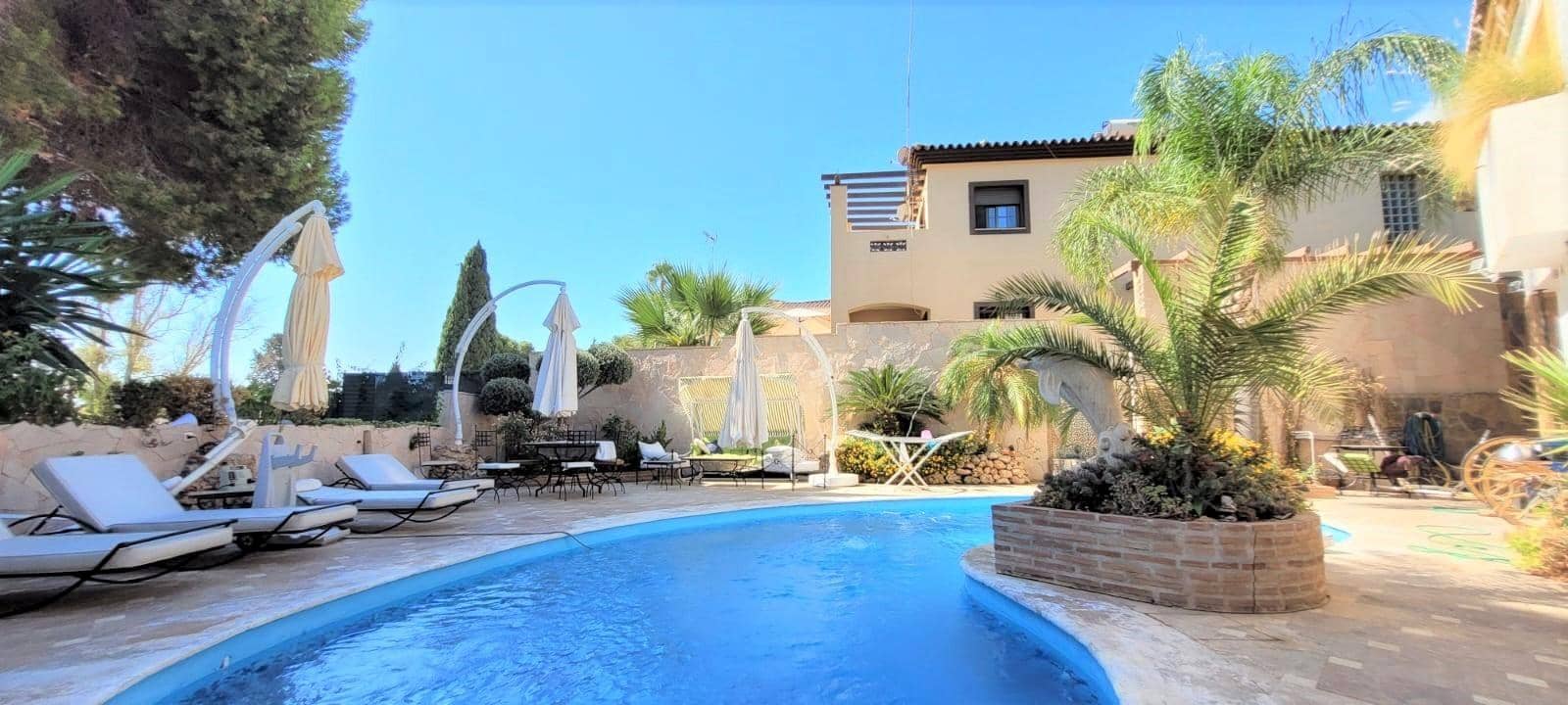 5 bedroom Villa for sale in Torremolinos with pool garage - € 895,000 (Ref: 9163645)