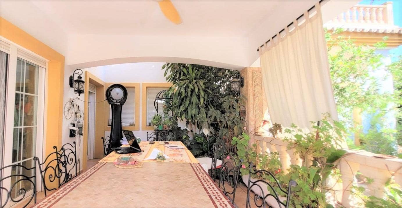 5 bedroom Villa for sale in Torremolinos with pool garage - € 895,000 (Ref: 9163645)