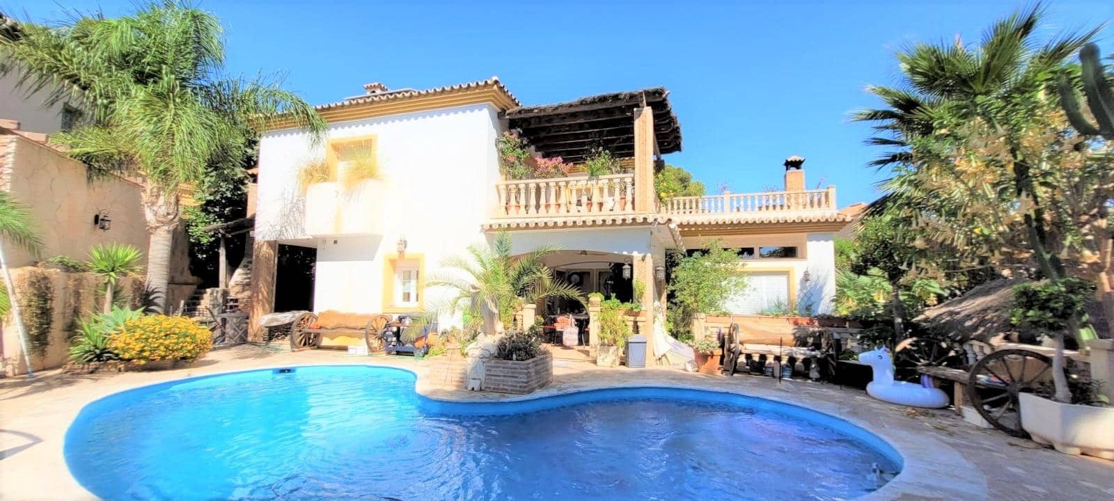 5 bedroom Villa for sale in Torremolinos with pool garage - € 895,000 (Ref: 9163645)