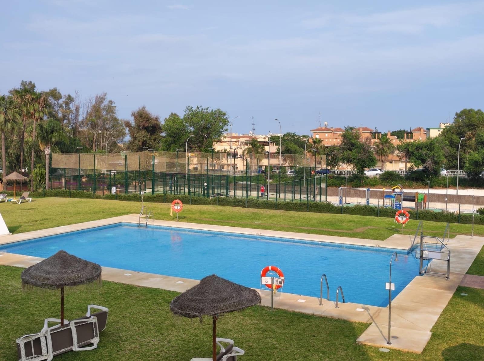 4 chambre Villa/Maison Mitoyenne à vendre à Torremolinos avec piscine garage - 679 000 € (Ref: 9165668)