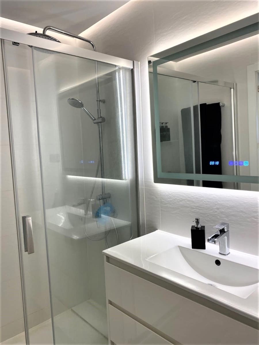 3 soveværelse Rækkehus til salg i Torremolinos med swimmingpool - € 410.000 (Ref: 9185261)