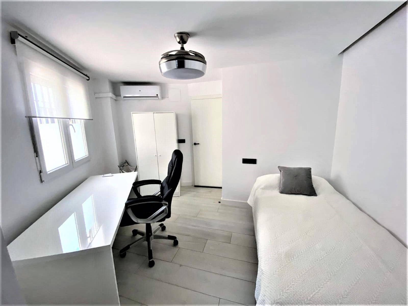 3 soveværelse Rækkehus til salg i Torremolinos med swimmingpool - € 410.000 (Ref: 9185261)