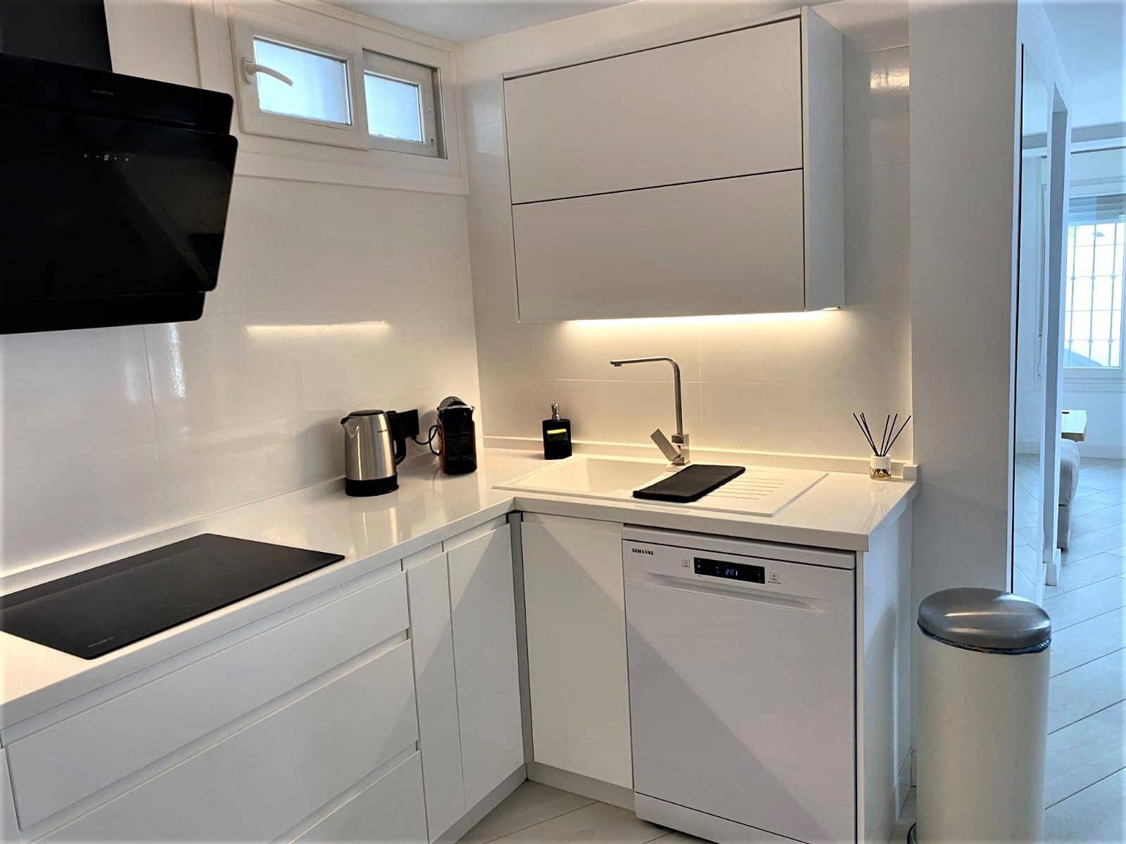 3 soveværelse Rækkehus til salg i Torremolinos med swimmingpool - € 410.000 (Ref: 9185261)