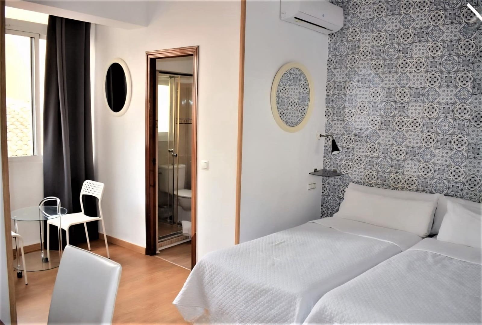 15 slaapkamer Hotel te koop in Torremolinos - € 2.850.000 (Ref: 9215348)