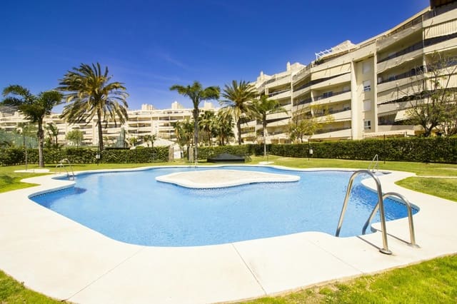 Piso de 3 habitaciones en Torremolinos en venta con piscina garaje - 568.000 € (Ref: 9255212)