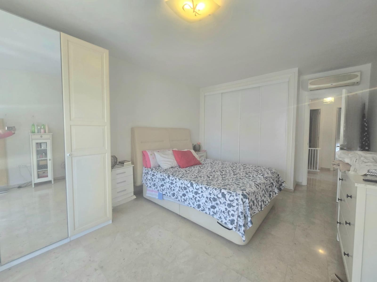 Casa de 5 habitaciones en Torremolinos en venta con piscina garaje - 700.000 € (Ref: 9300990)