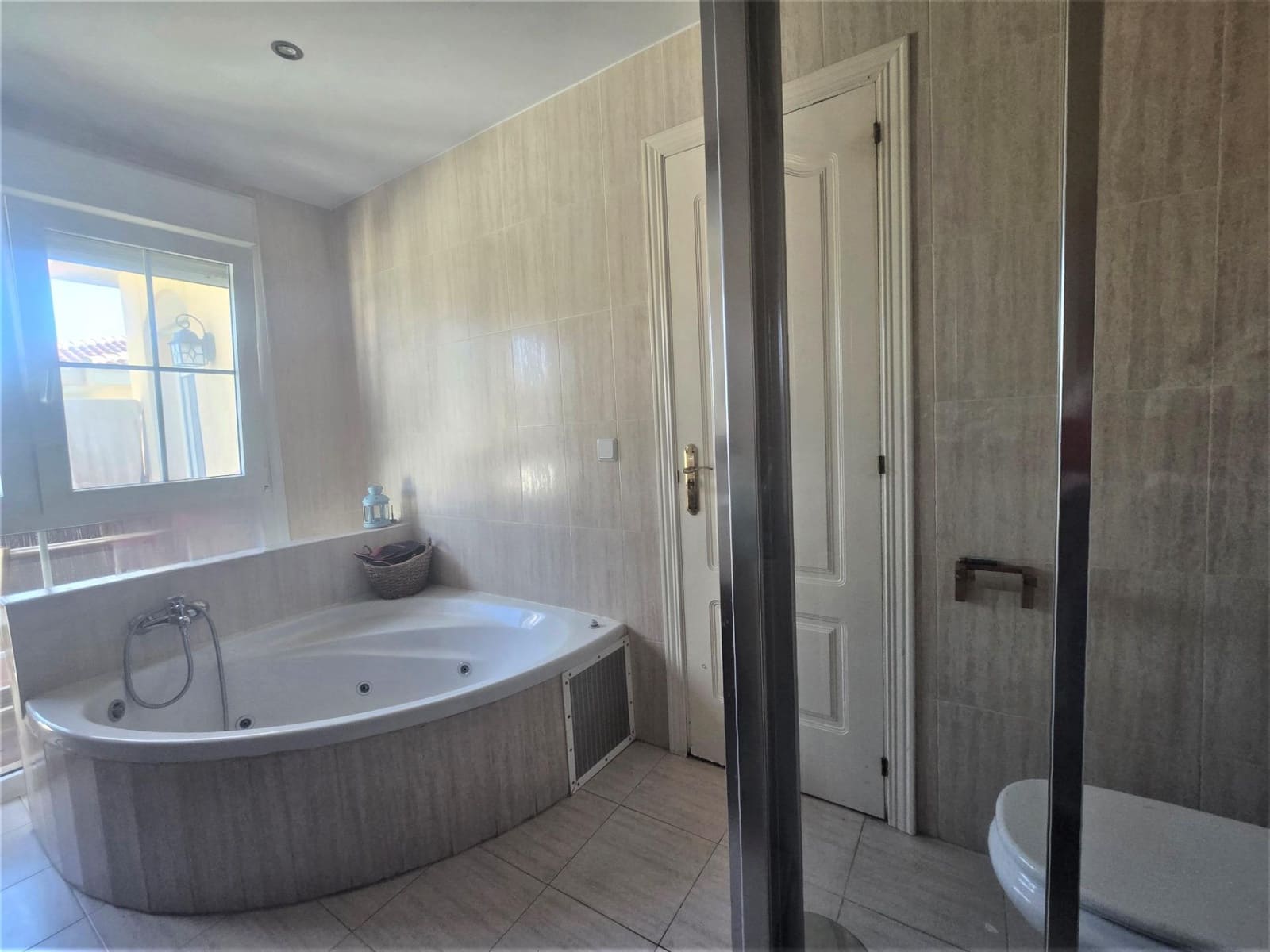 Casa de 5 habitaciones en Torremolinos en venta con piscina garaje - 700.000 € (Ref: 9300990)