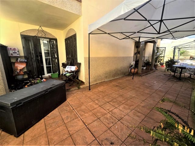 Casa de 5 habitaciones en Torremolinos en venta con piscina garaje - 700.000 € (Ref: 9300990)