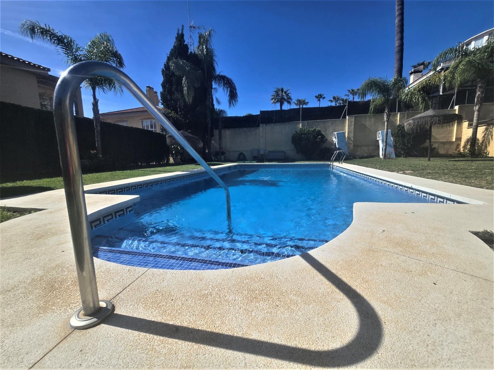 Casa de 5 habitaciones en Torremolinos en venta con piscina garaje - 700.000 € (Ref: 9300990)