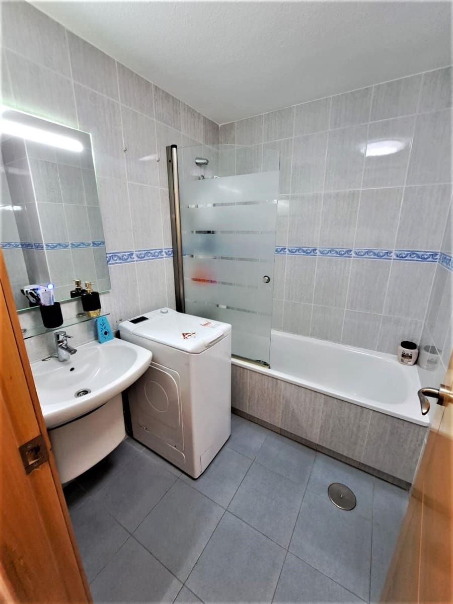 2 makuuhuone Asunto myytävänä paikassa Torremolinos mukana uima-altaan - 273 000 € (Ref: 9317787)