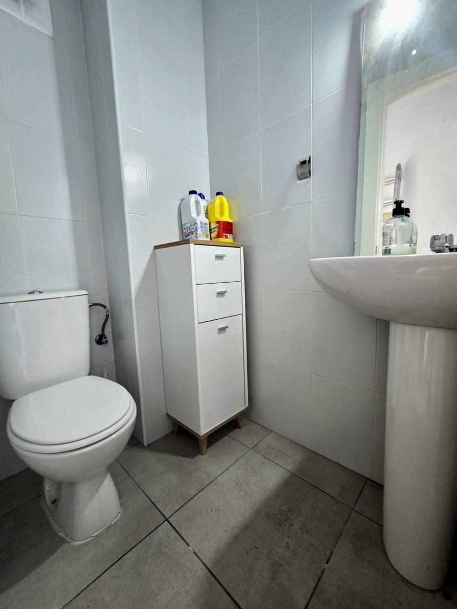 Commercieel te koop in Torremolinos - € 136.000 (Ref: 9330566)