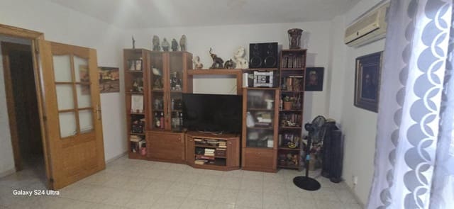 4 bedroom Flat for sale in Torremolinos with pool - € 329,000 (Ref: 9349462)