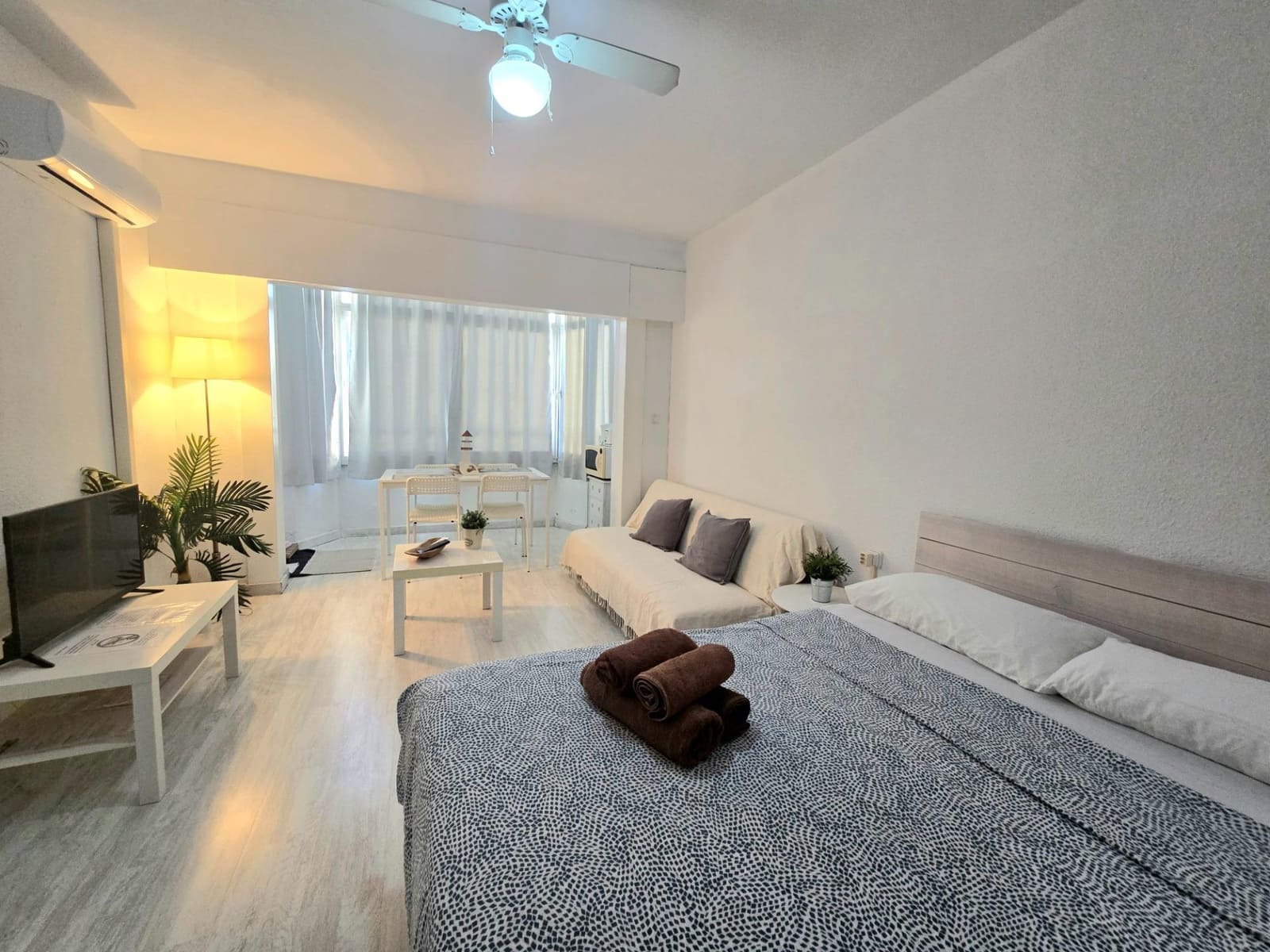 Studio til salgs i Torremolinos - € 182 400 (Ref: 9353554)