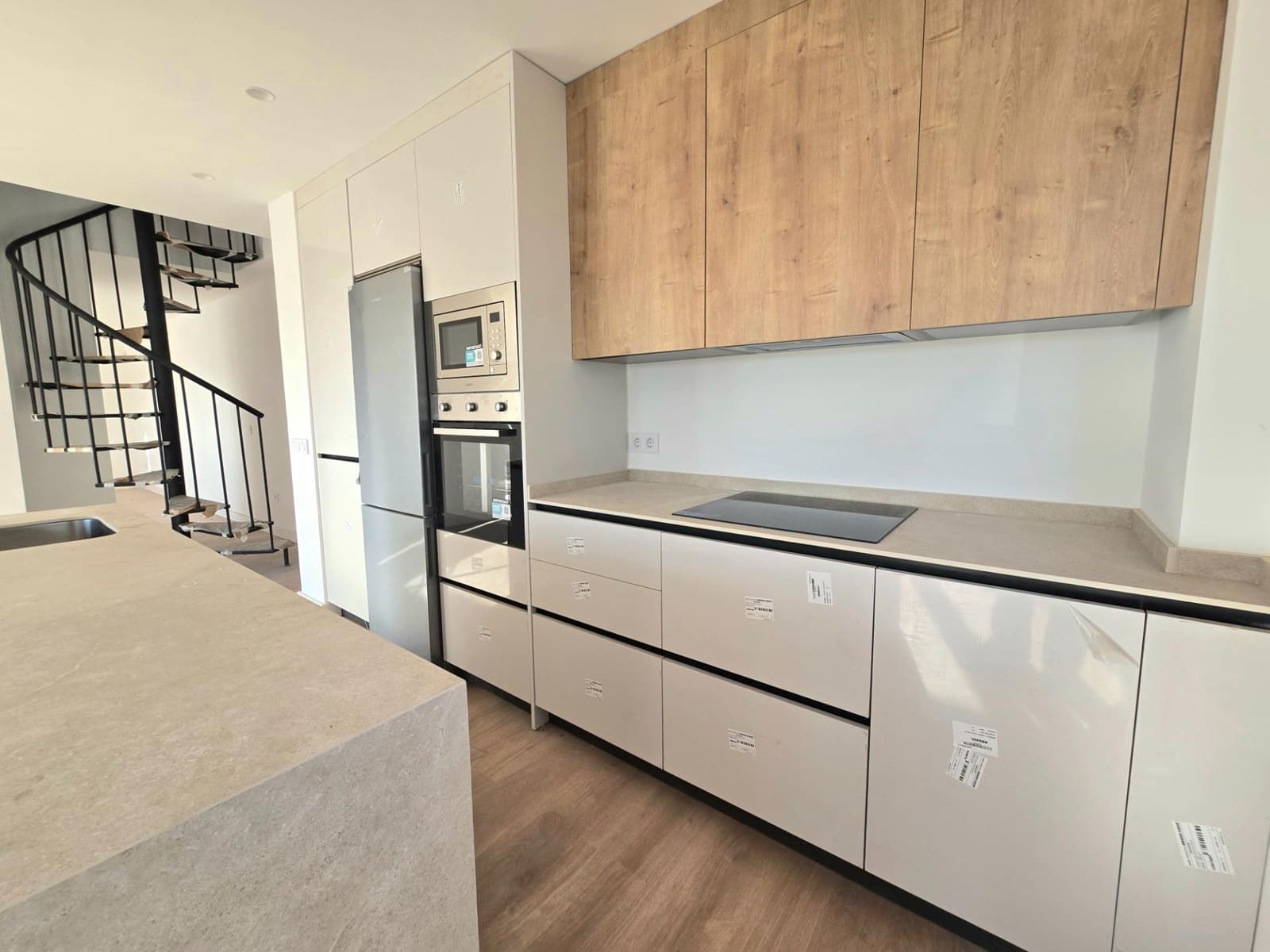 3 makuuhuone Huoneisto myytävänä paikassa Torremolinos mukana uima-altaan 
autotalli - 590 000 € (Ref: 9373778)