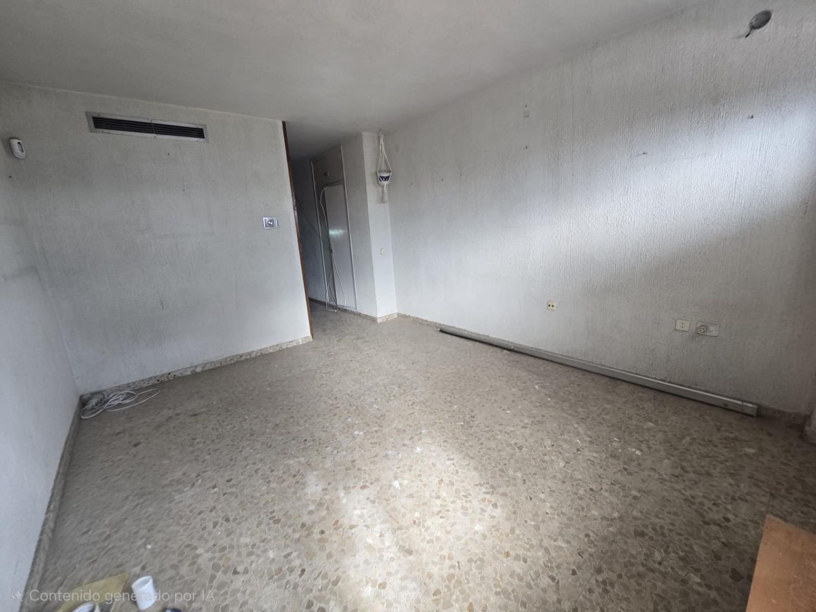 Yksiö myytävänä paikassa Torremolinos mukana uima-altaan - 142 000 € (Ref: 9390672)