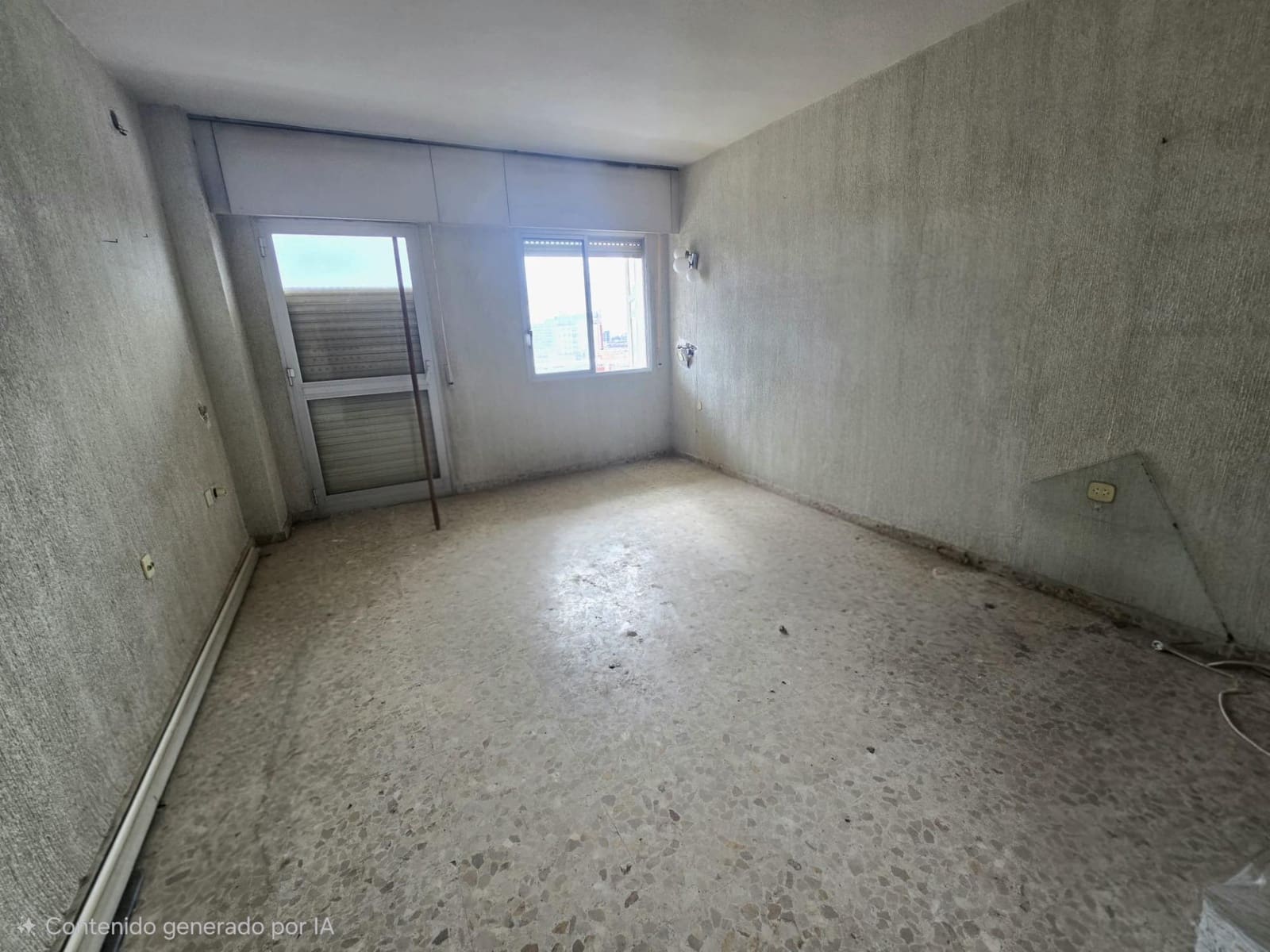 Yksiö myytävänä paikassa Torremolinos mukana uima-altaan - 142 000 € (Ref: 9390672)