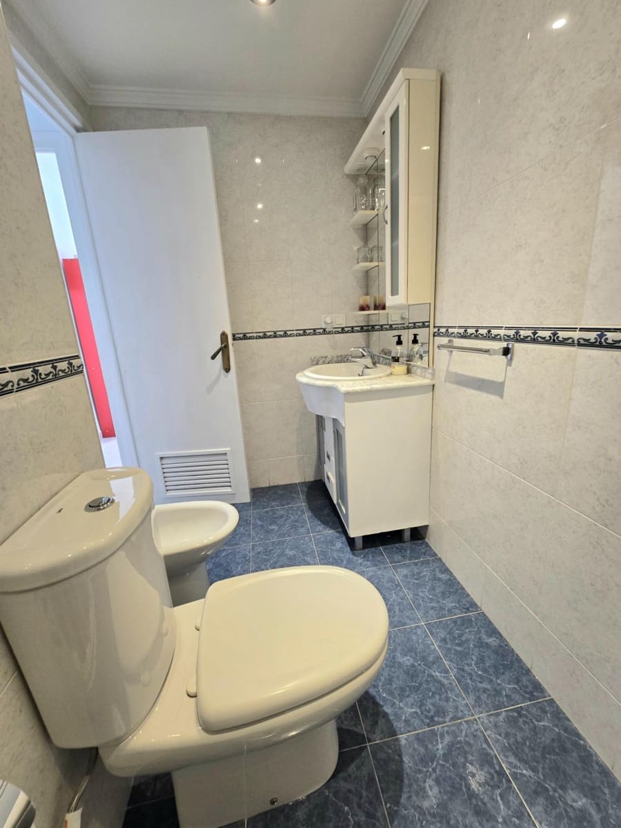 3 bedroom Flat for sale in Torremolinos - € 219,900 (Ref: 9419647)