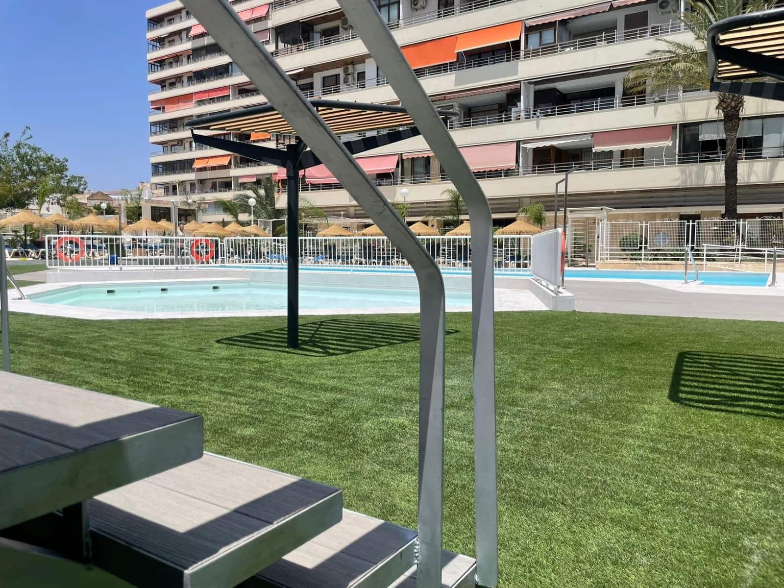 2 makuuhuone Asunto myytävänä paikassa Torremolinos mukana uima-altaan - 335 000 € (Ref: 9446269)