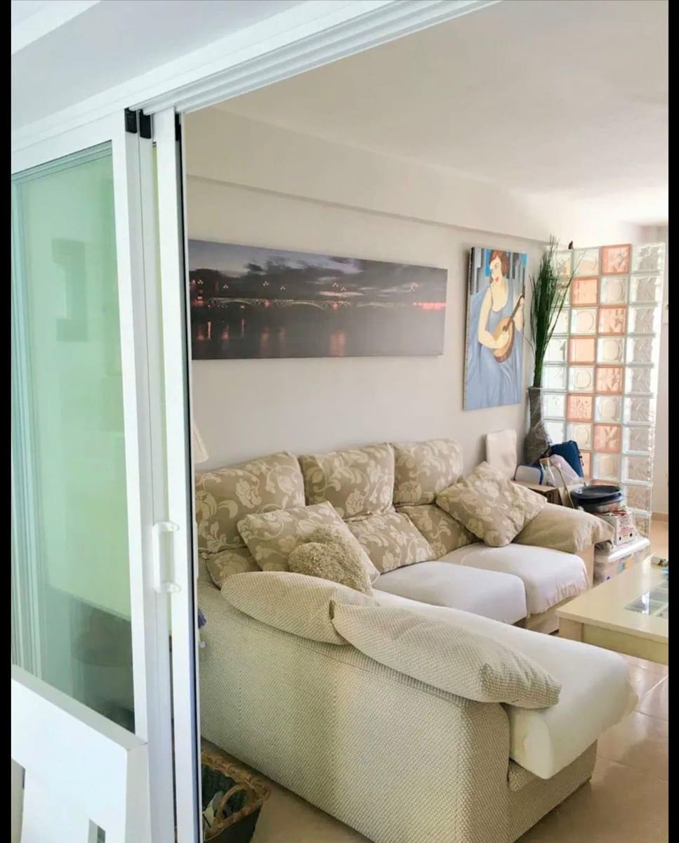 Piso de 2 habitaciones en Torremolinos en venta con piscina - 399.000 € (Ref: 9446270)