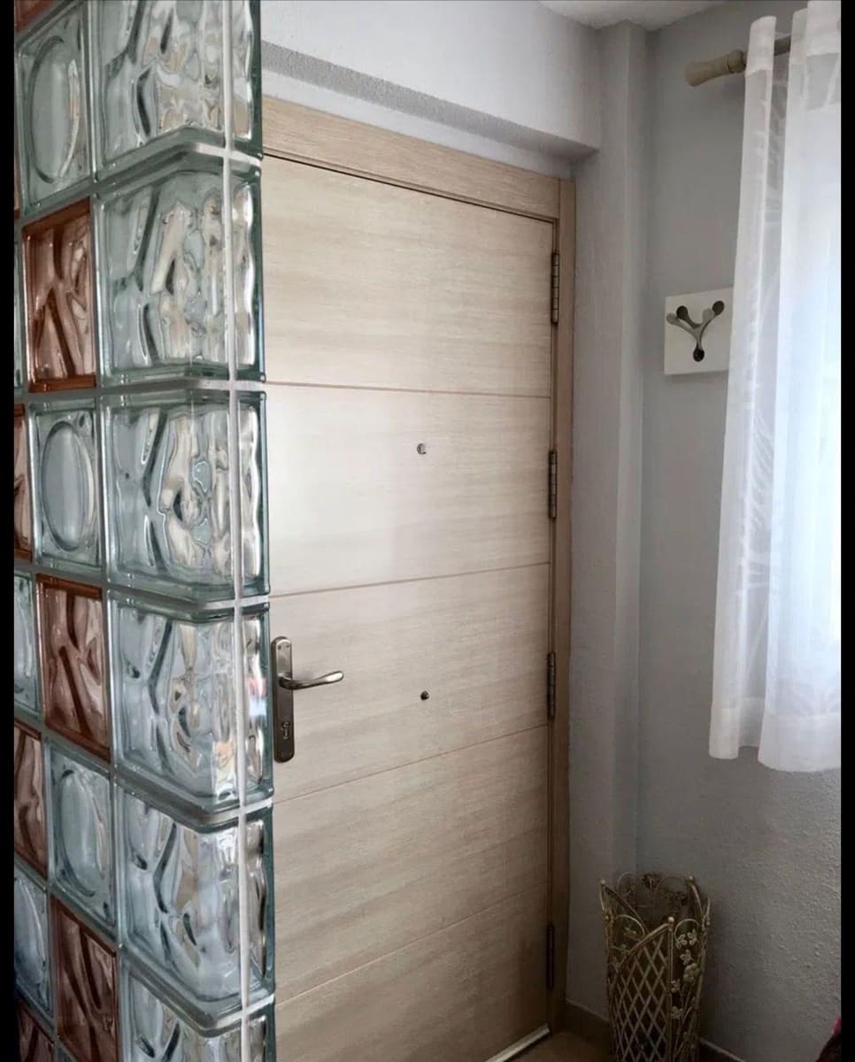 Piso de 2 habitaciones en Torremolinos en venta con piscina - 399.000 € (Ref: 9446270)