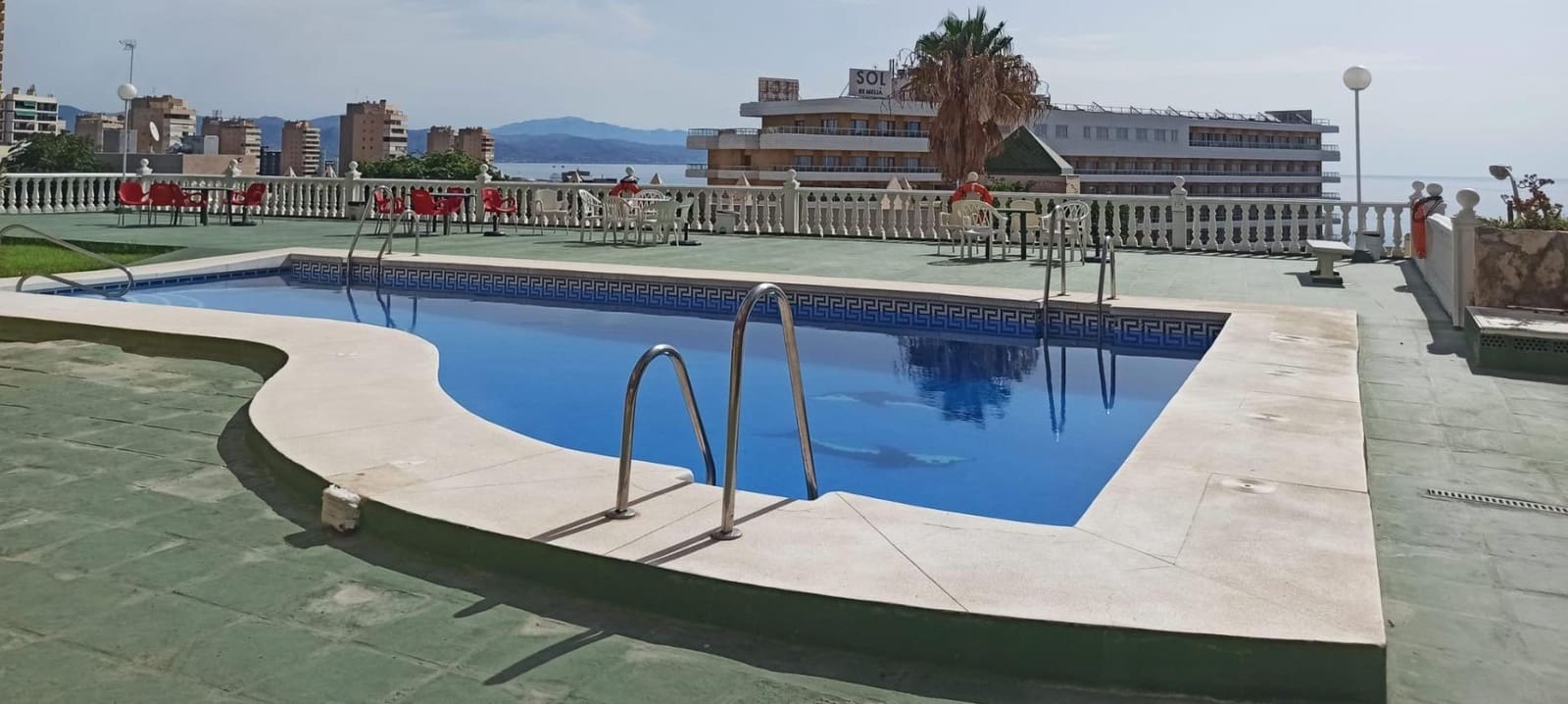 Piso de 2 habitaciones en Torremolinos en venta con piscina - 399.000 € (Ref: 9446270)