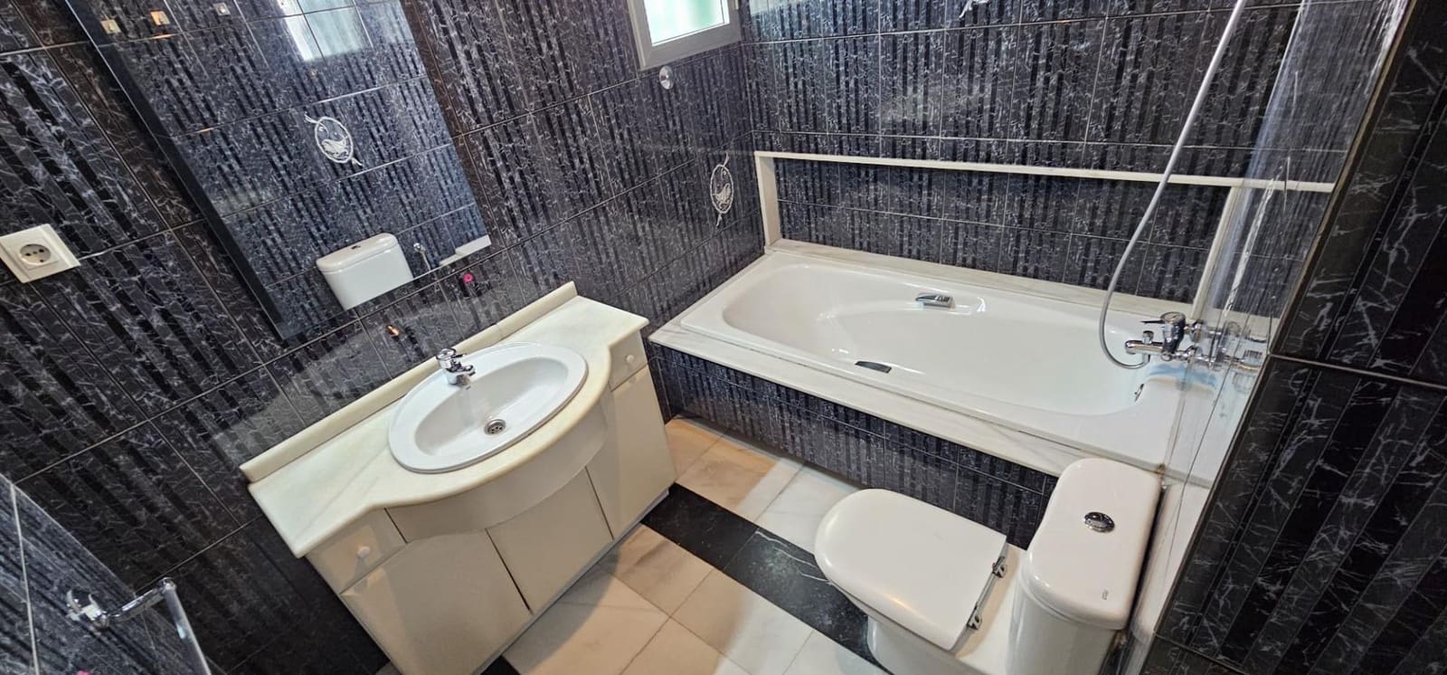 2 bedroom Penthouse for sale in Torremolinos - € 420,000 (Ref: 9456176)