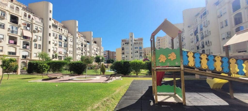 3 bedroom Flat for sale in Torremolinos with pool garage - € 379,000 (Ref: 9497140)